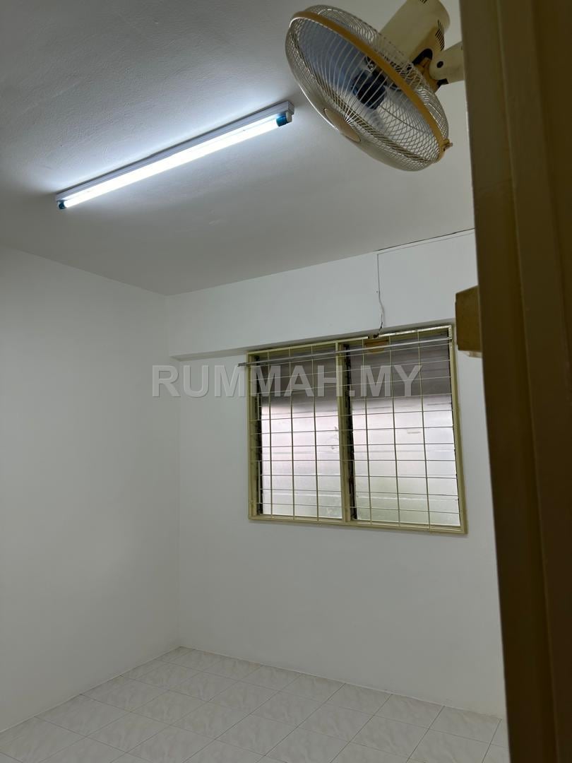 condo in Batu Lanchang, Penang — photo 5