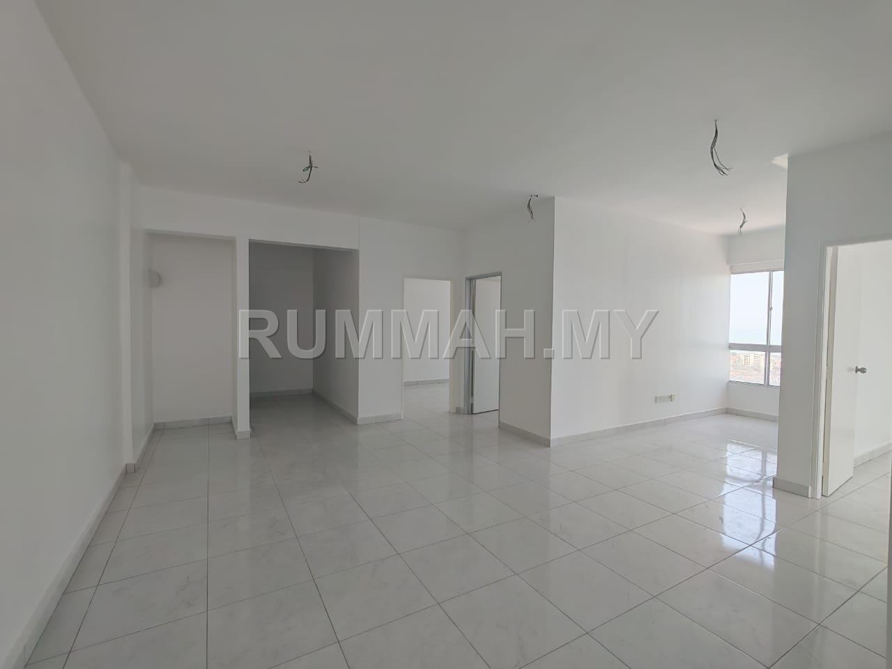 4-bedroom condo in Tanjung Tokong, Penang for sale - Tanjung Tokong unit for SALE, Self furnished, Big unit & Low density
