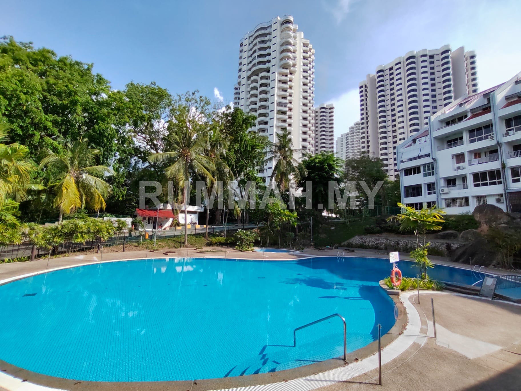 2-bedroom condo in Batu Ferringhi, Penang for rent - Apartment for Rent and Sale @ Mar Vista Resort, Batu Ferringhi | Partly Furnished