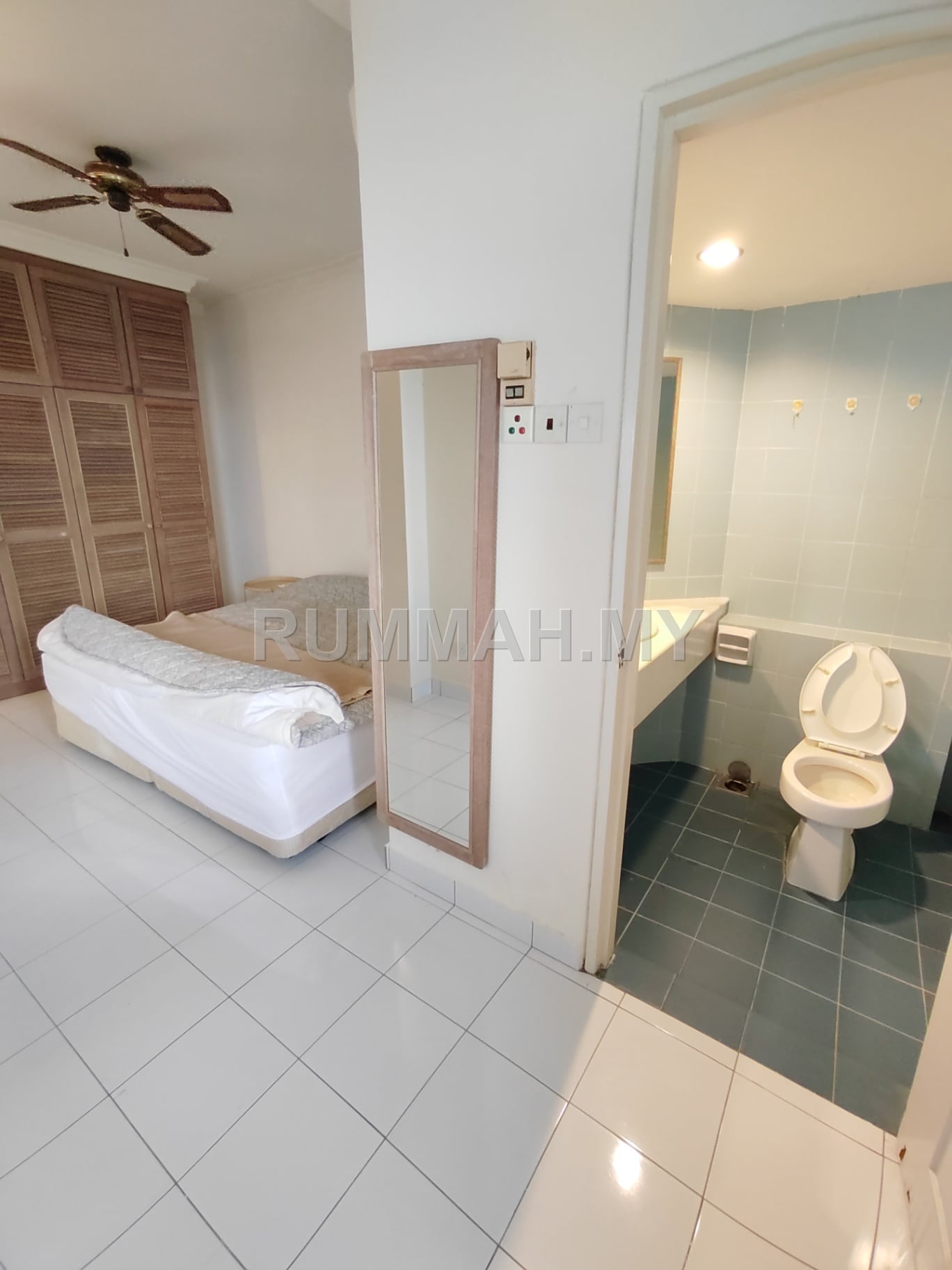 condo in Batu Ferringhi, Penang — photo 3