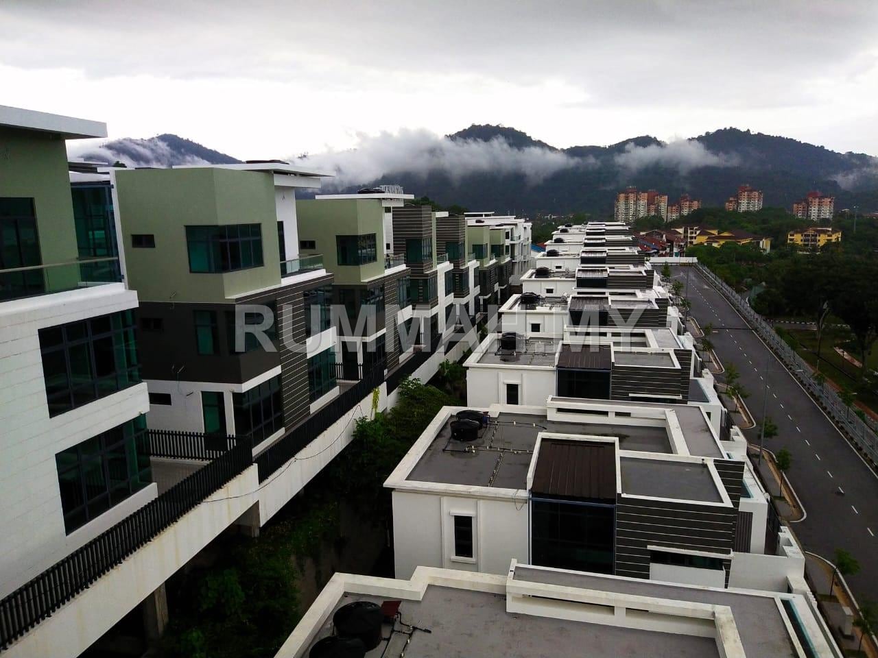 house in Teluk Kumbar, Penang — photo 2