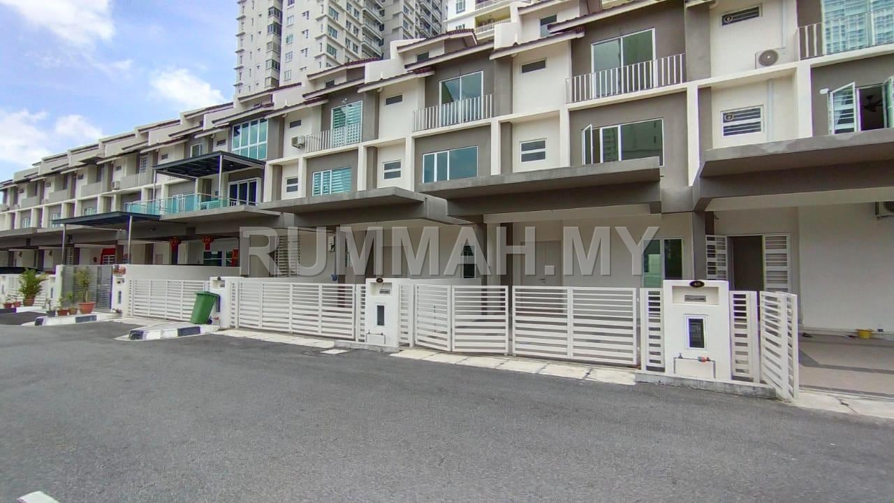 4-bedroom house in Bayan Baru, Penang for sale - Lorong Mahsuri Bayan Baru 3 storey Terrace