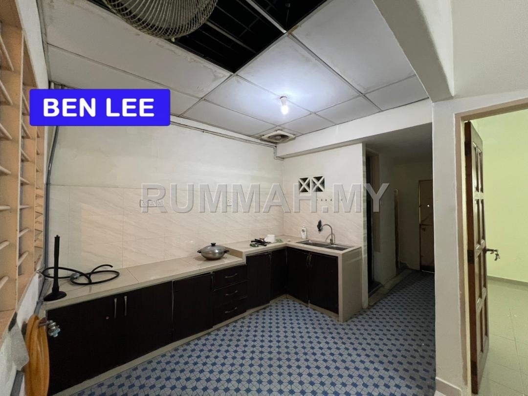 house in Gelugor, Penang — photo 4