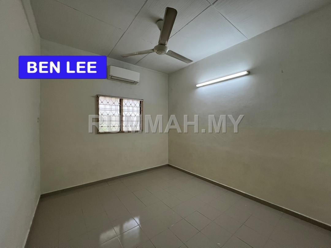 house in Gelugor, Penang — photo 3