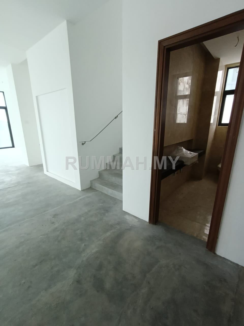 house in Gelugor, Penang — photo 3