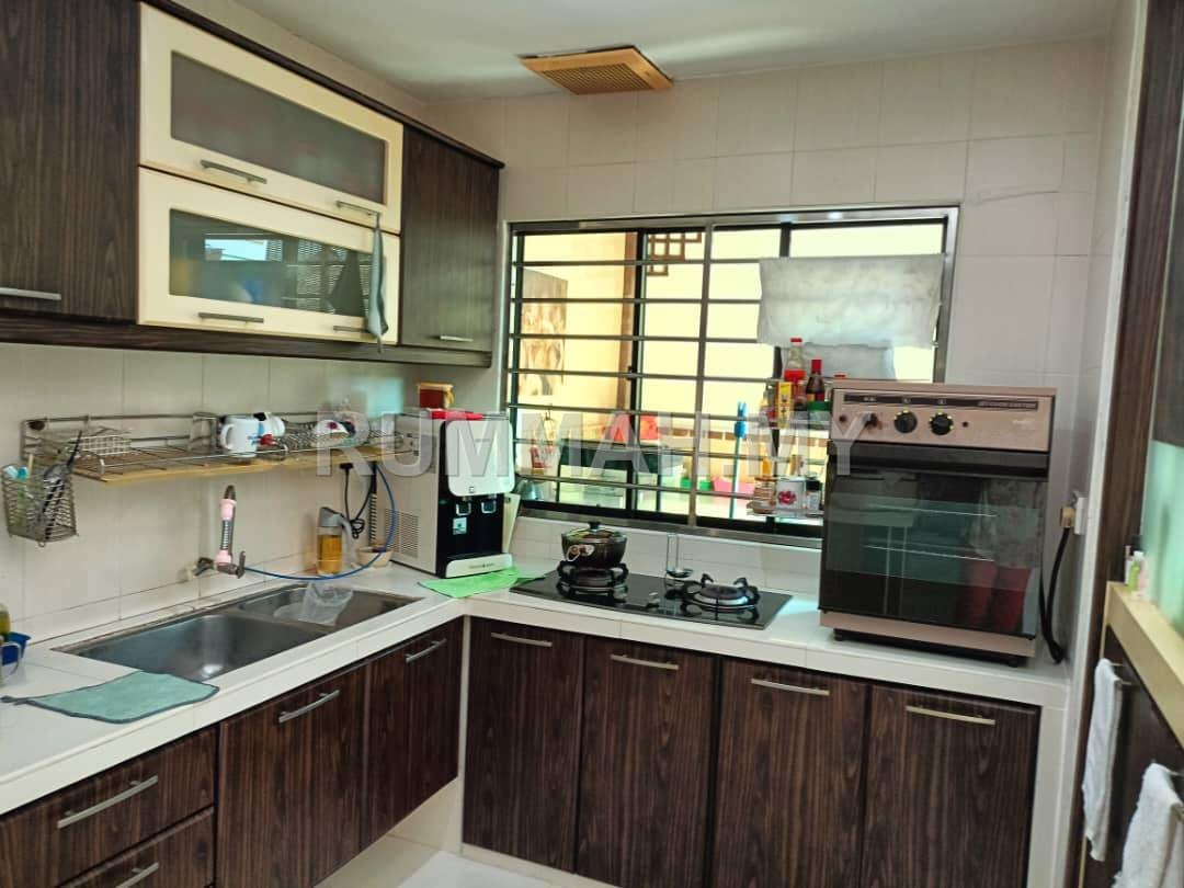 house in Bukit Jambul, Penang — photo 4