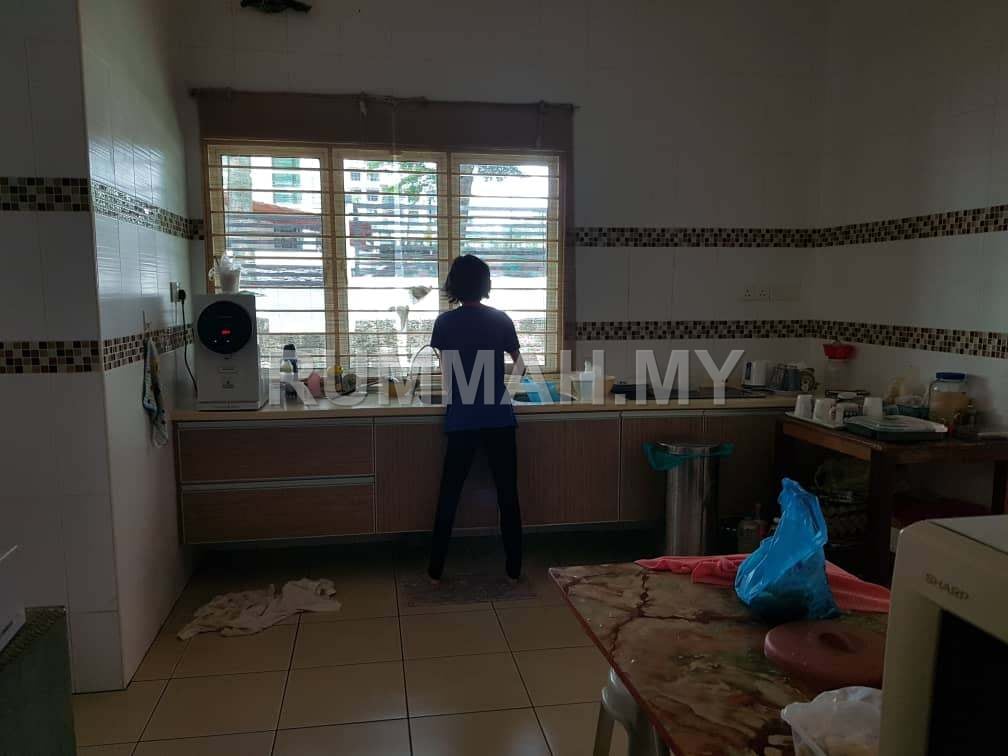 house in Gelugor, Penang — photo 5