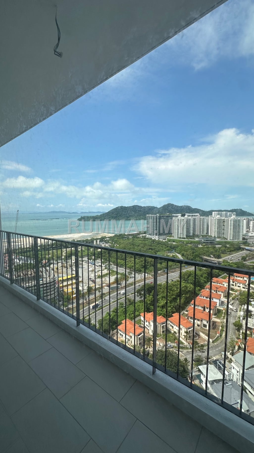 4-bedroom condo in Gelugor, Penang for sale - 4 bedroom Triuni Residences Condo for Sale @ Gelugor, Penang | Freehold