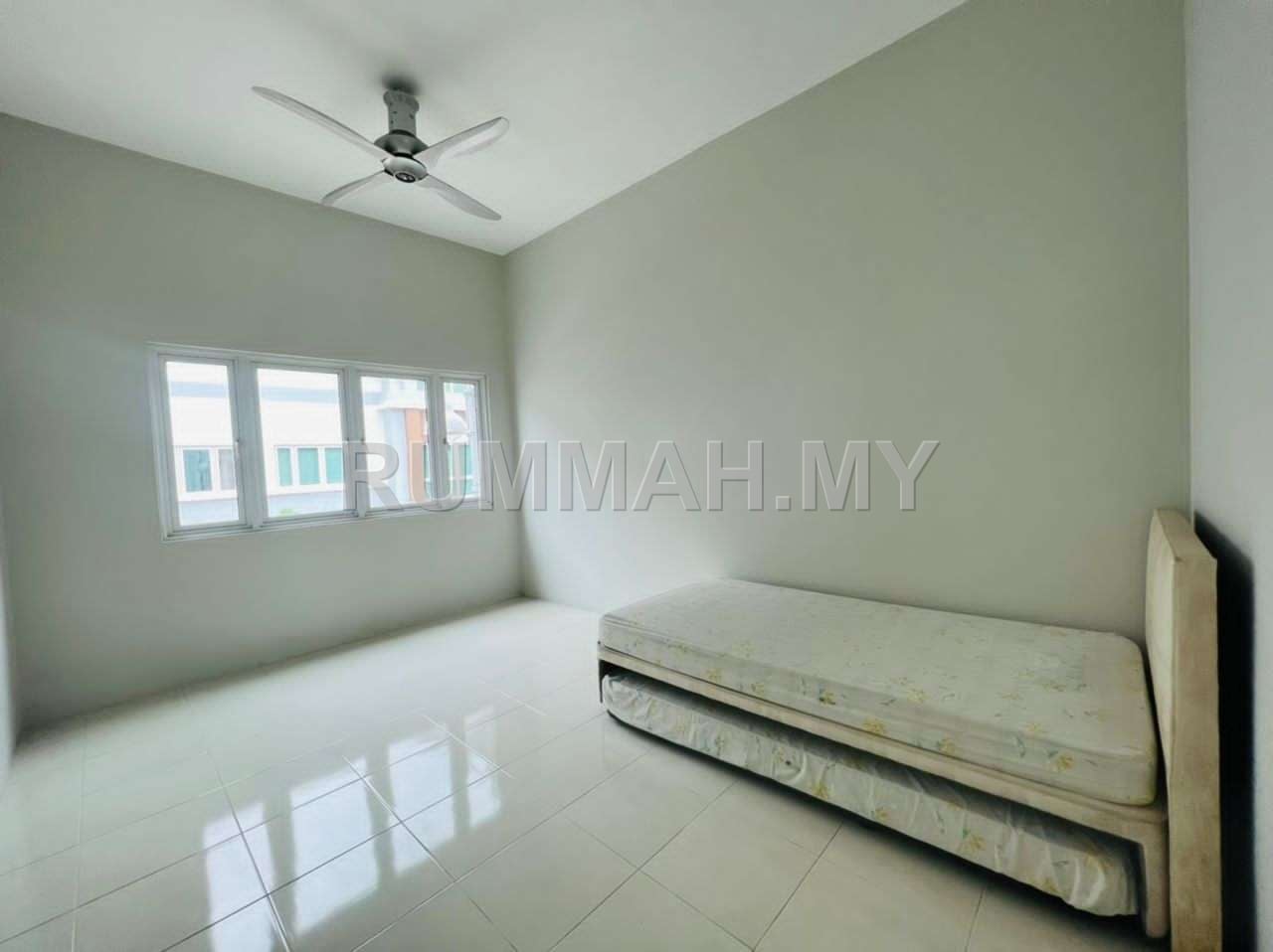 house in Bukit Jambul, Penang — photo 5