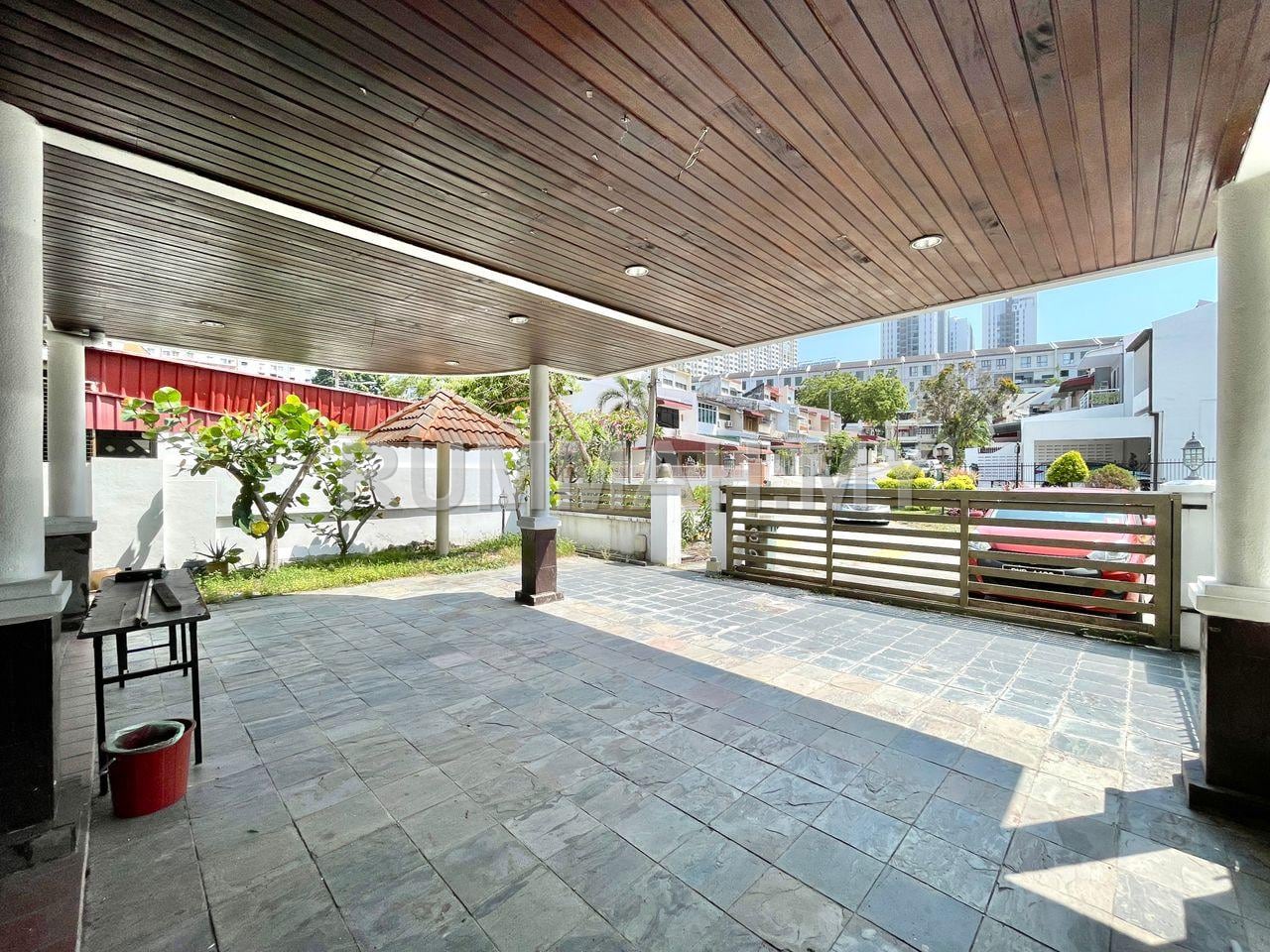 5-bedroom house in Batu Uban, Penang for sale - Taman Century Batu Uban Semi D