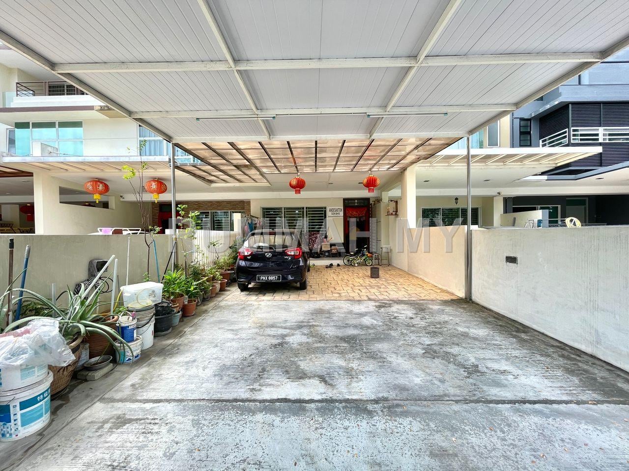 5-bedroom house in Relau, Penang for sale - Sentral Greens Solok Relau 3 storey terrace