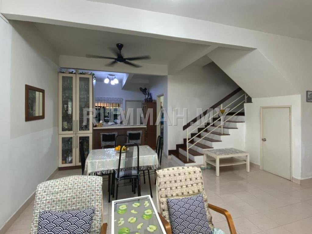house in Taman Bukit Emas Seri Kembangan, Selangor — photo 4