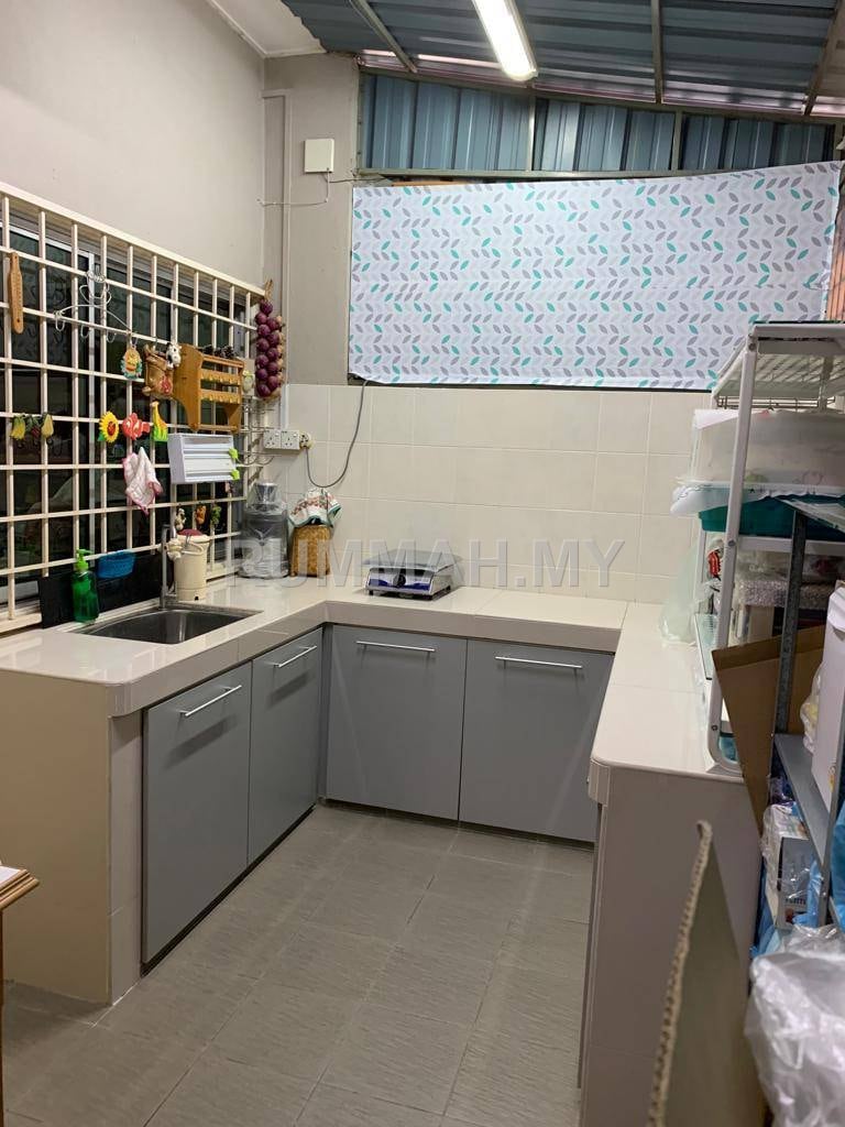 house in Taman Bukit Emas Seri Kembangan, Selangor — photo 7