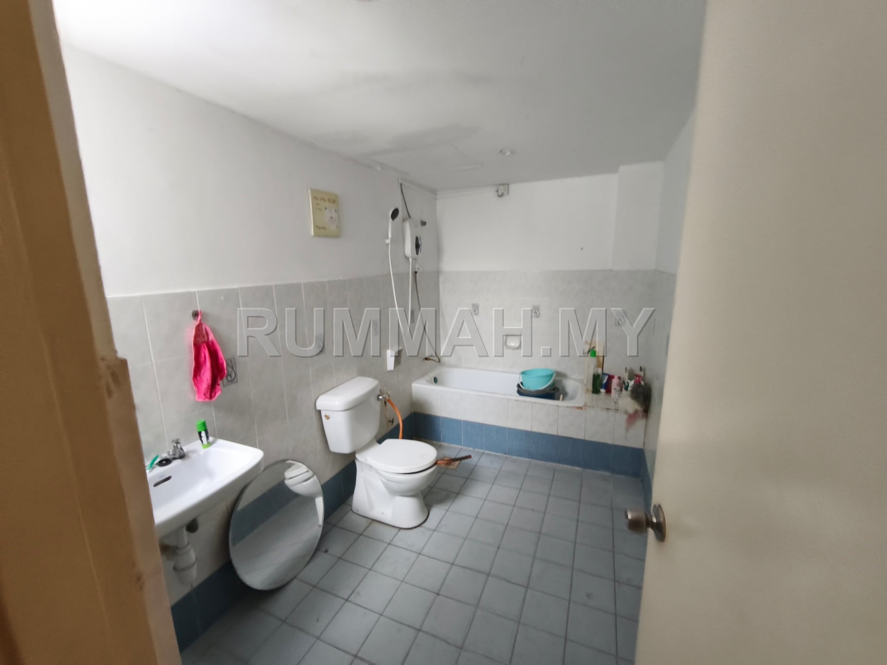 condo in Bandar Sunway, Selangor — photo 6