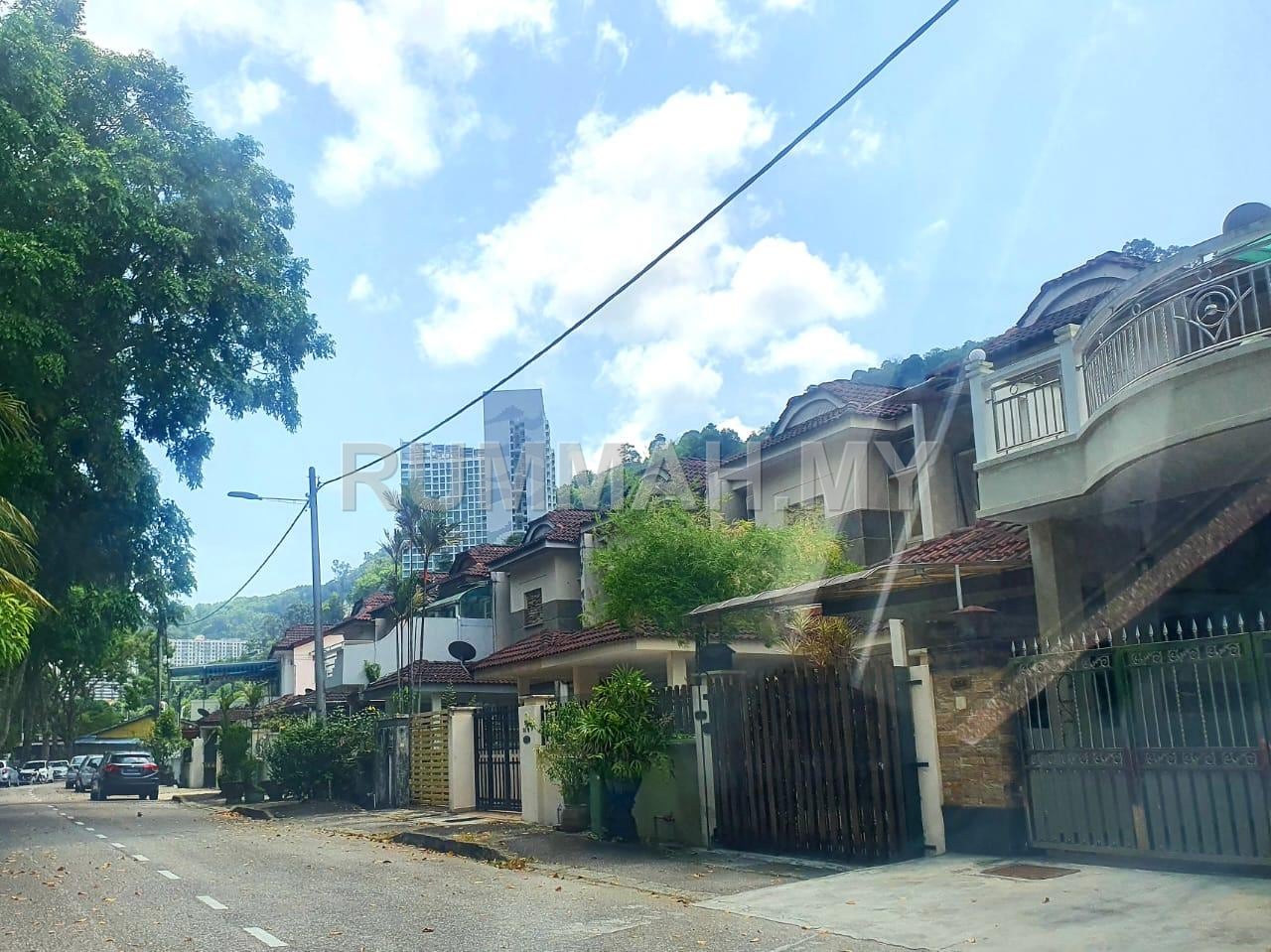 4-bedroom house in Paya Terubong, Penang for sale - paya terubong 2 storey terrace face main road