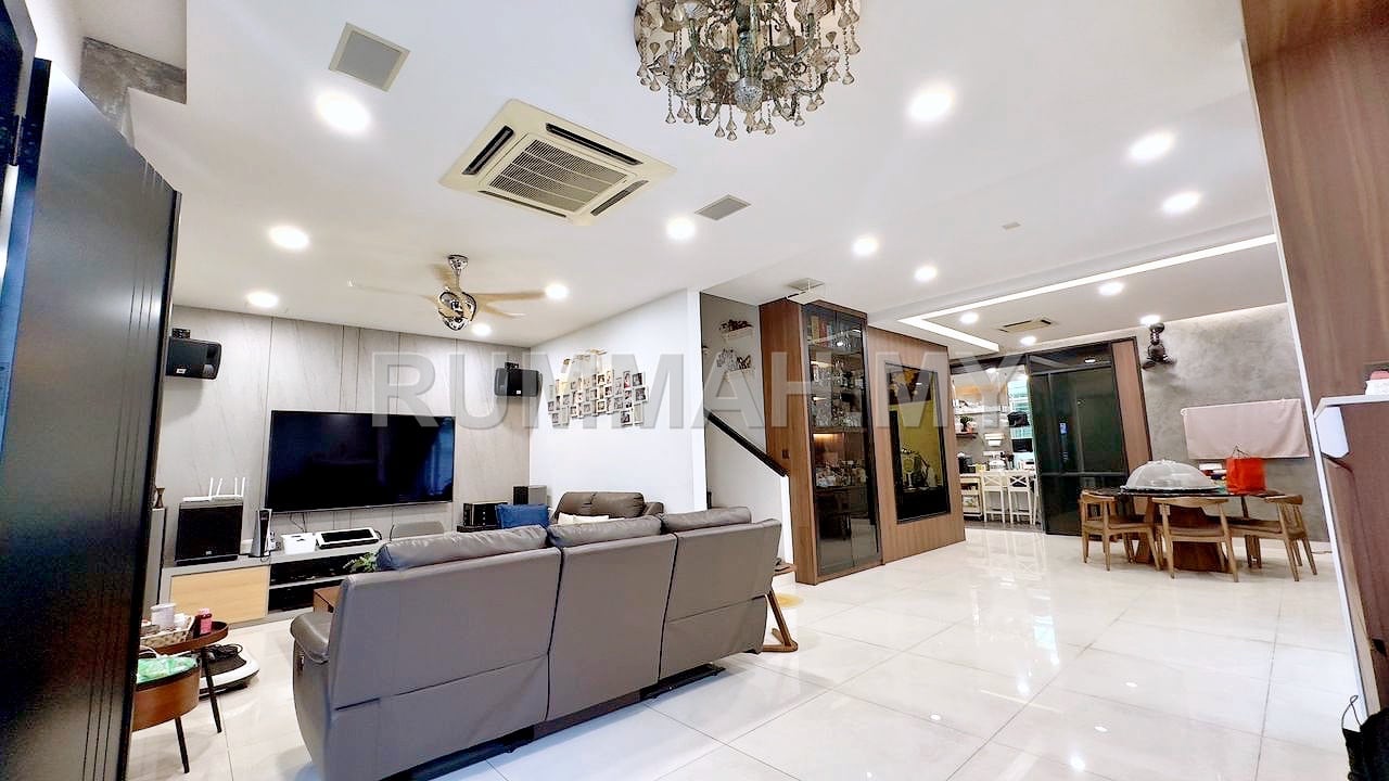 5-bedroom house in Bukit Jambul, Penang for sale - 3.5 Storey Semi-D @ Bukit Jambul For Sale 