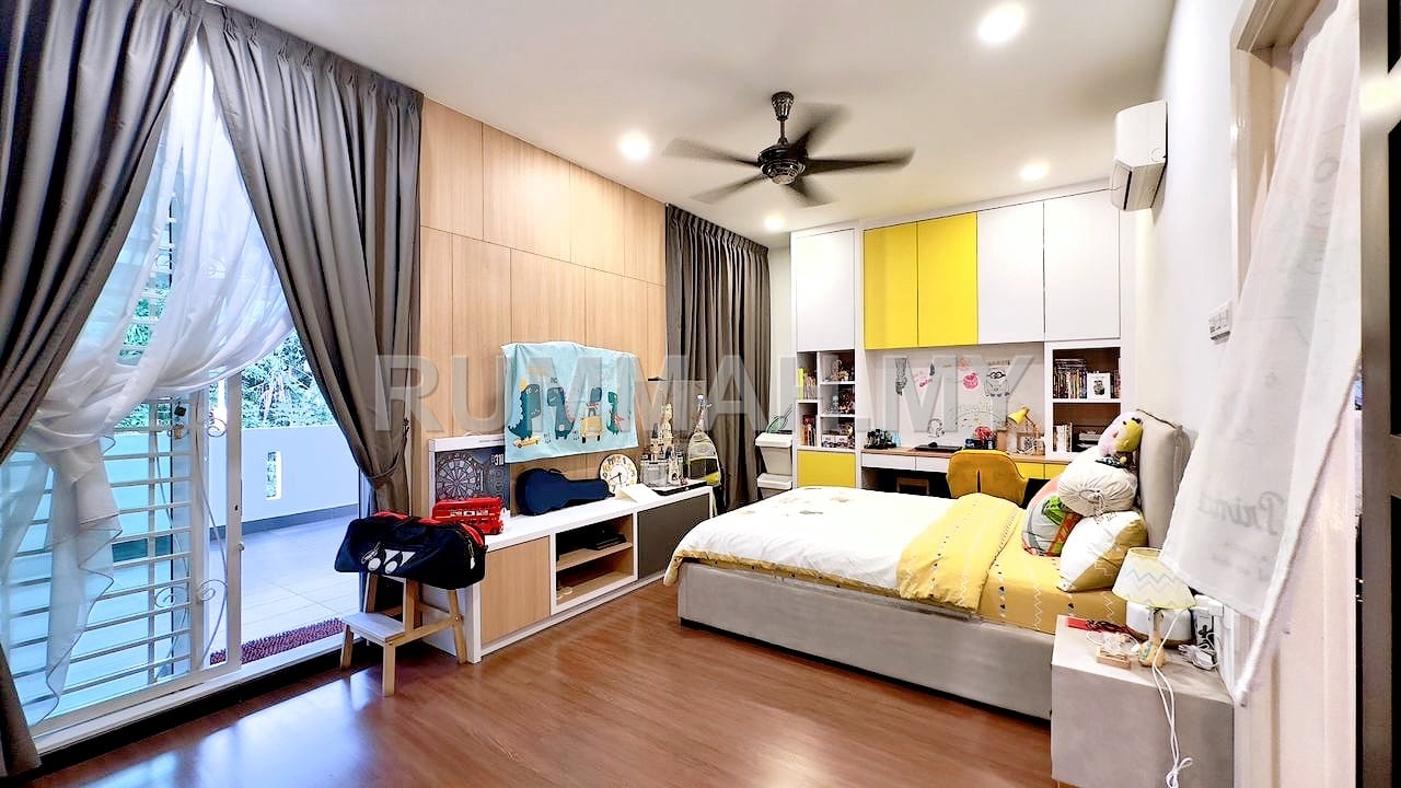 house in Bukit Jambul, Penang — photo 3