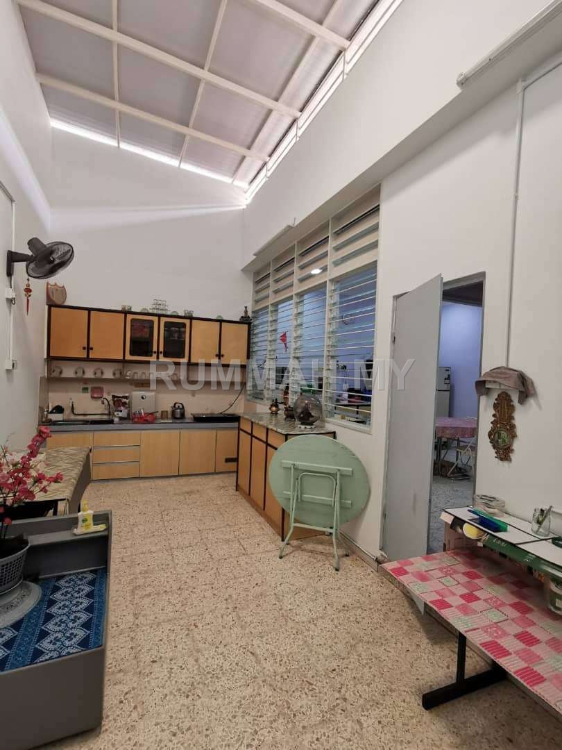 house in Jelutong, Penang — photo 3