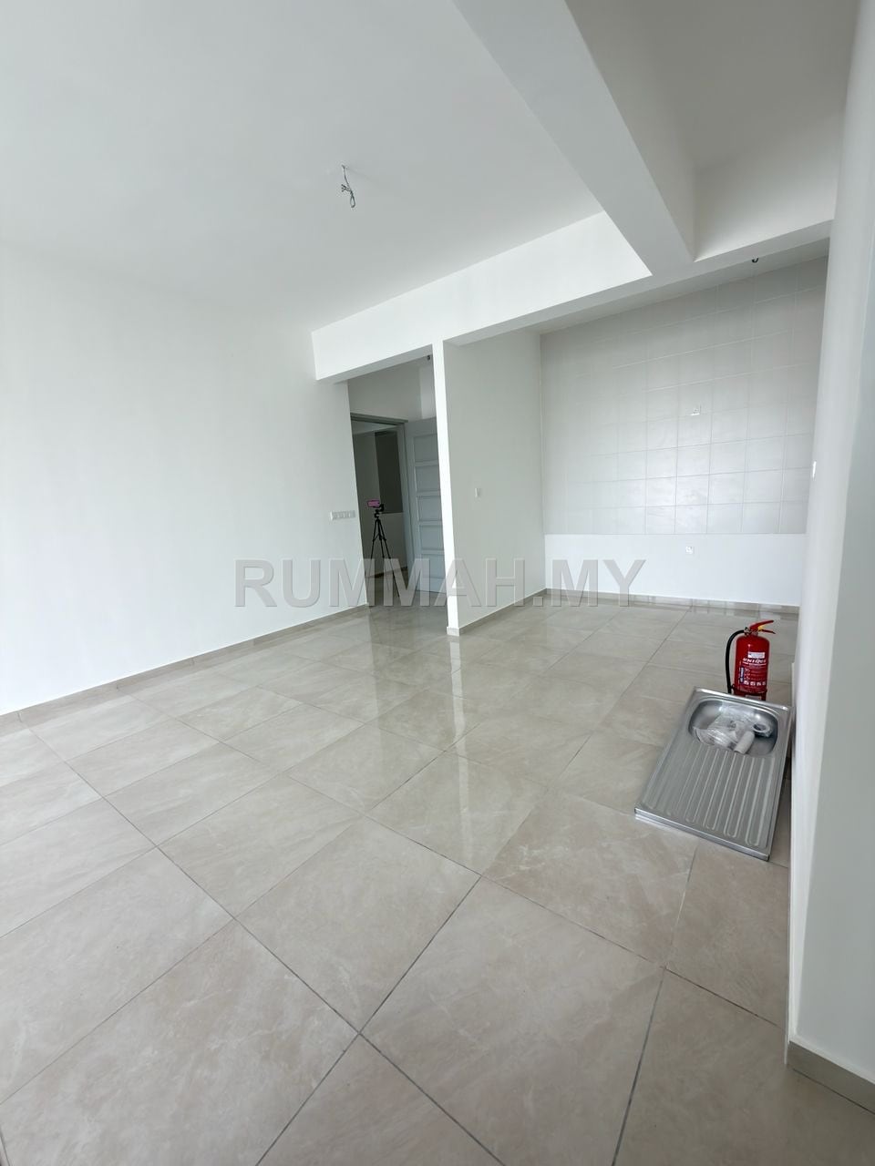 Dual key Lucerne residence bayan lepas airport view sungai tiram