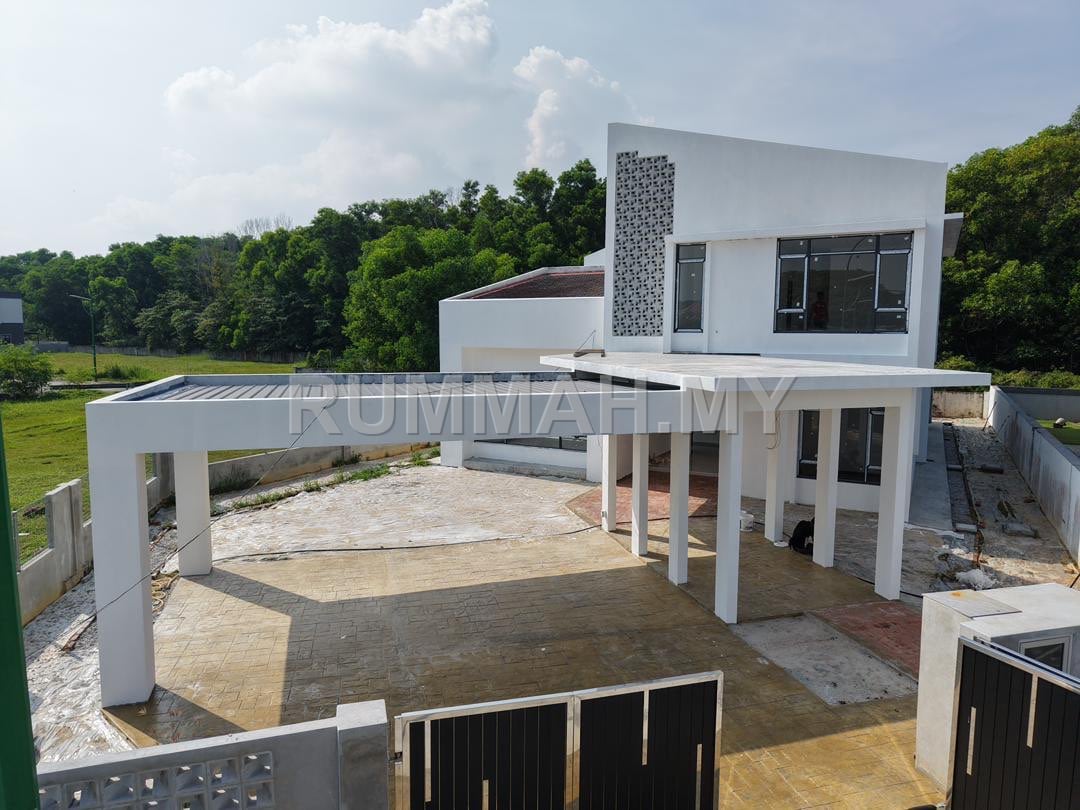 5-bedroom house in Batu Kawan, Penang for sale - Rare Brand New Corner Super Bungalow on 8,267 sqft Land Luxury Living in Batu Kawan