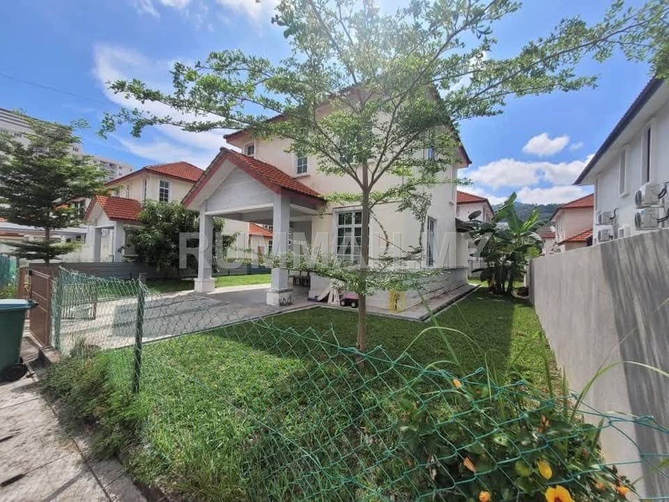 4-bedroom house in Bayan Lepas, Penang for sale - Bungalow Solok Rajawali Bayan Lepas