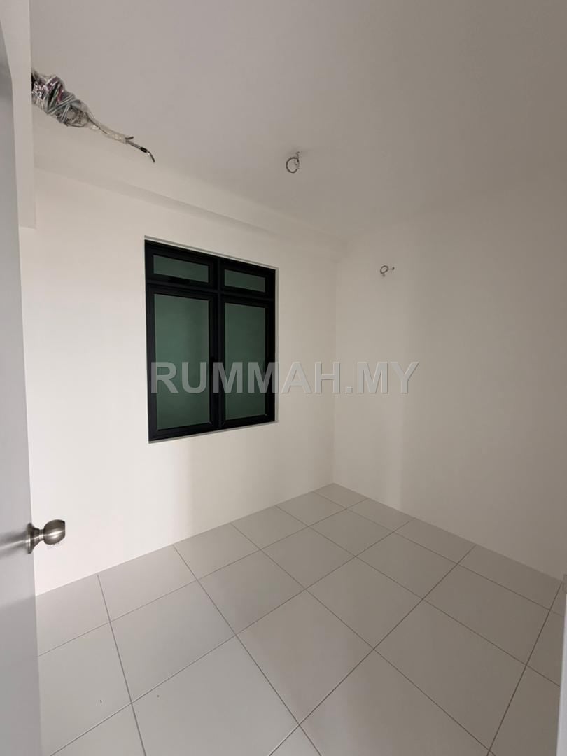condo in Bukit Jambul, Penang — photo 5