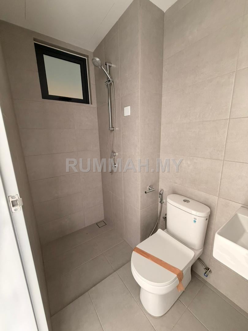 condo in Bukit Jambul, Penang — photo 7