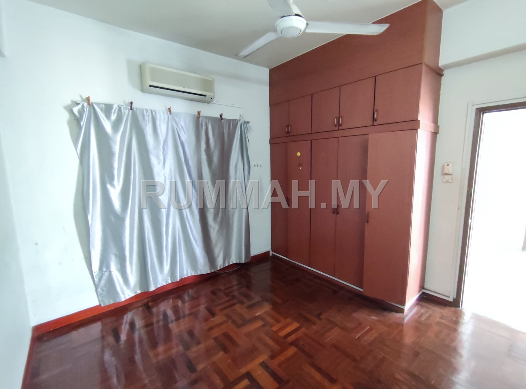 condo in Bandar Sunway, Selangor — photo 4