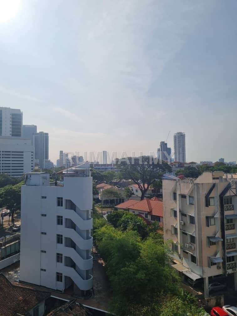 condo in Pulau Tikus, Penang — photo 4