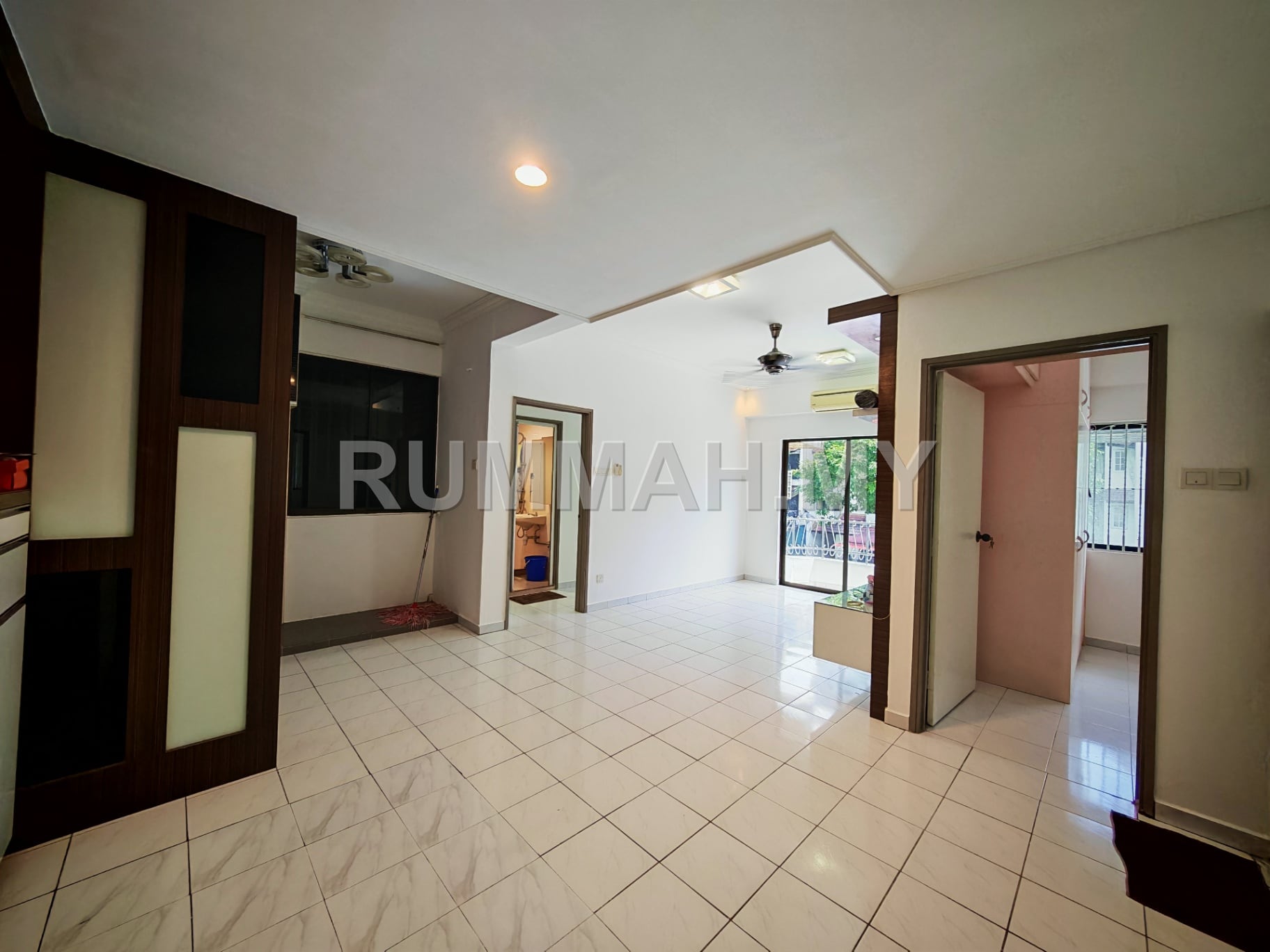 3-bedroom condo in Relau, Penang for sale - Vista Condominium Nice Renovated Well Maintain Unit