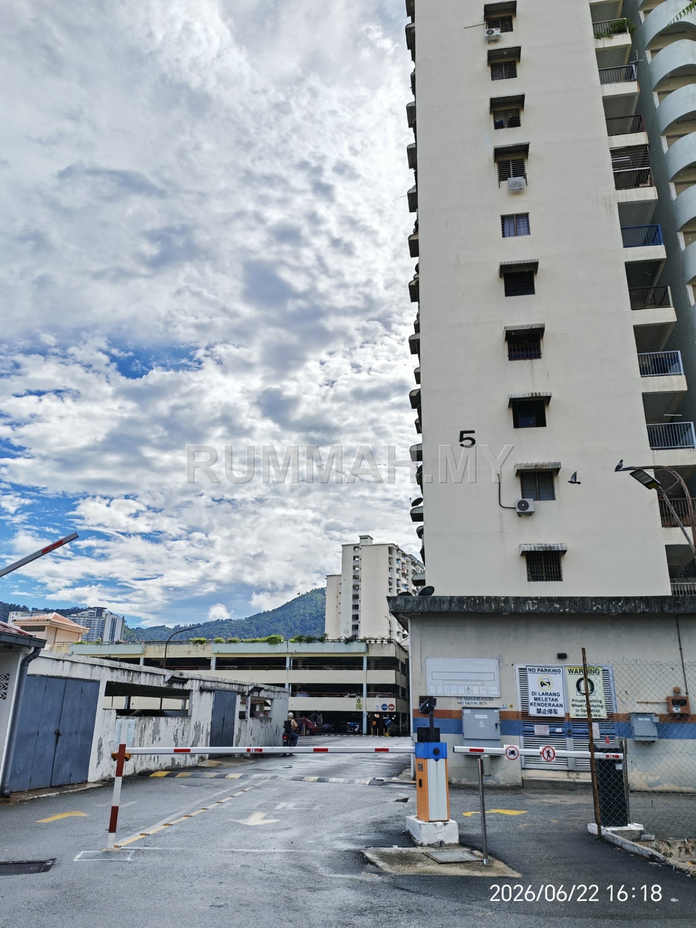 condo in Relau, Penang — photo 7