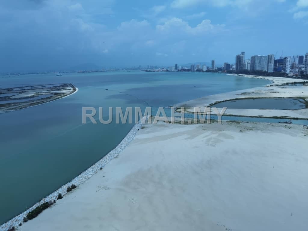 condo in Tanjung Tokong, Penang — photo 4