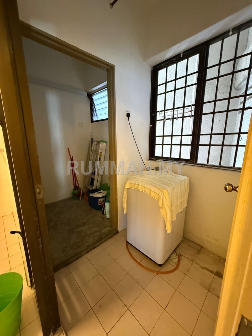 3-bedroom condo in Tanjung Bungah, Penang for sale - Twin tower near international school