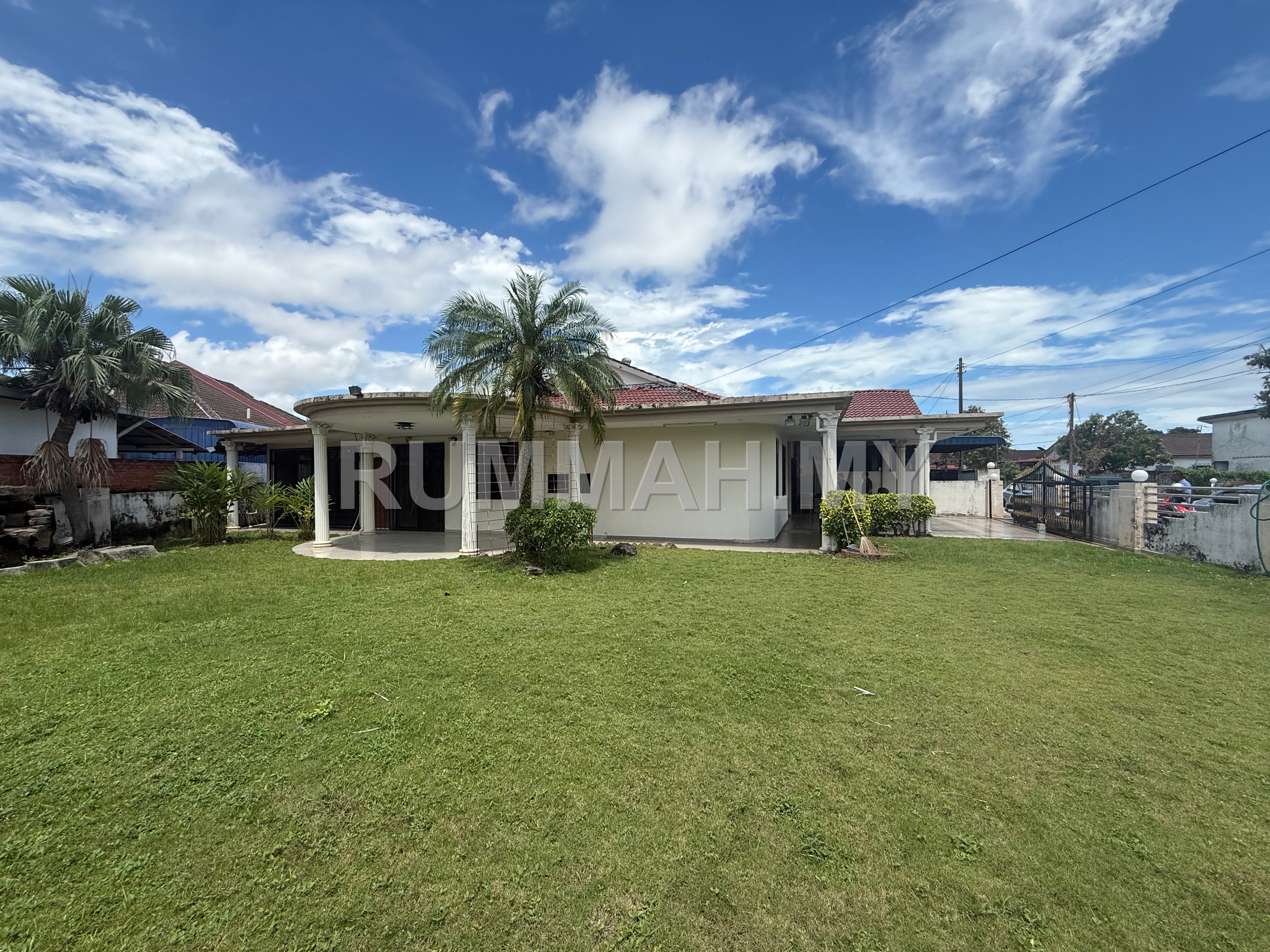house in Bukit Minyak, Penang — photo 2