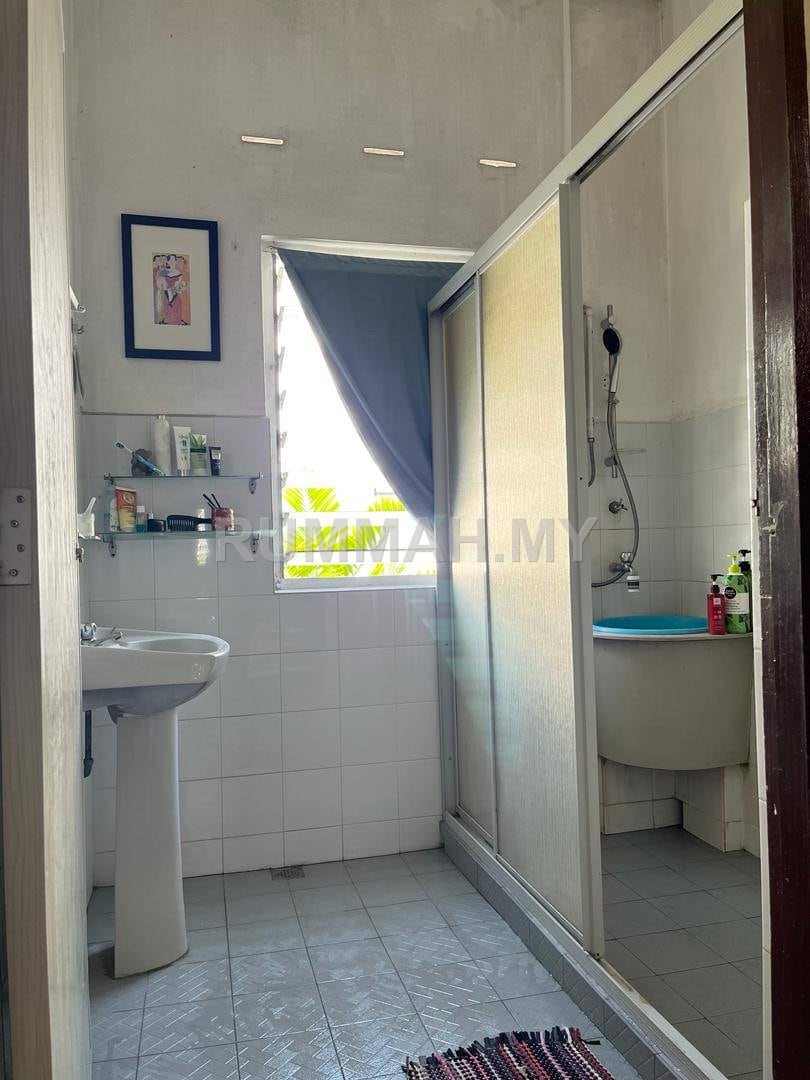 house in Jelutong, Penang — photo 7