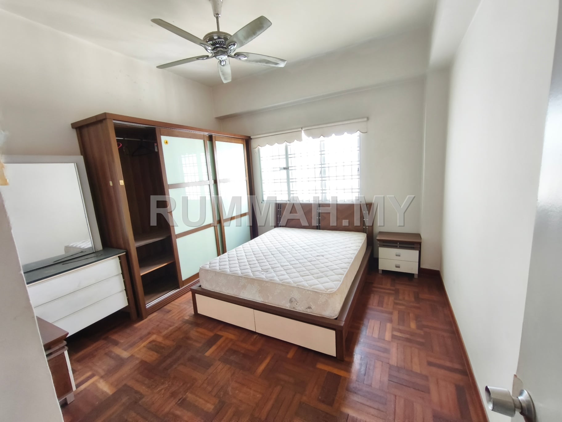condo in Bandar Sunway, Selangor — photo 4