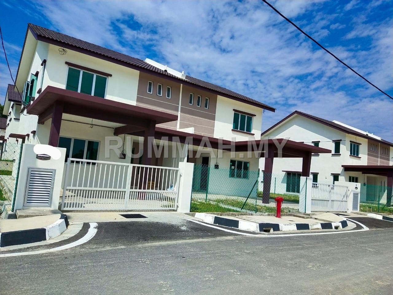 3-bedroom house in Bayan Lepas, Penang for sale - Bungalow Sungai Tiram @ Bayan Lepas Penang