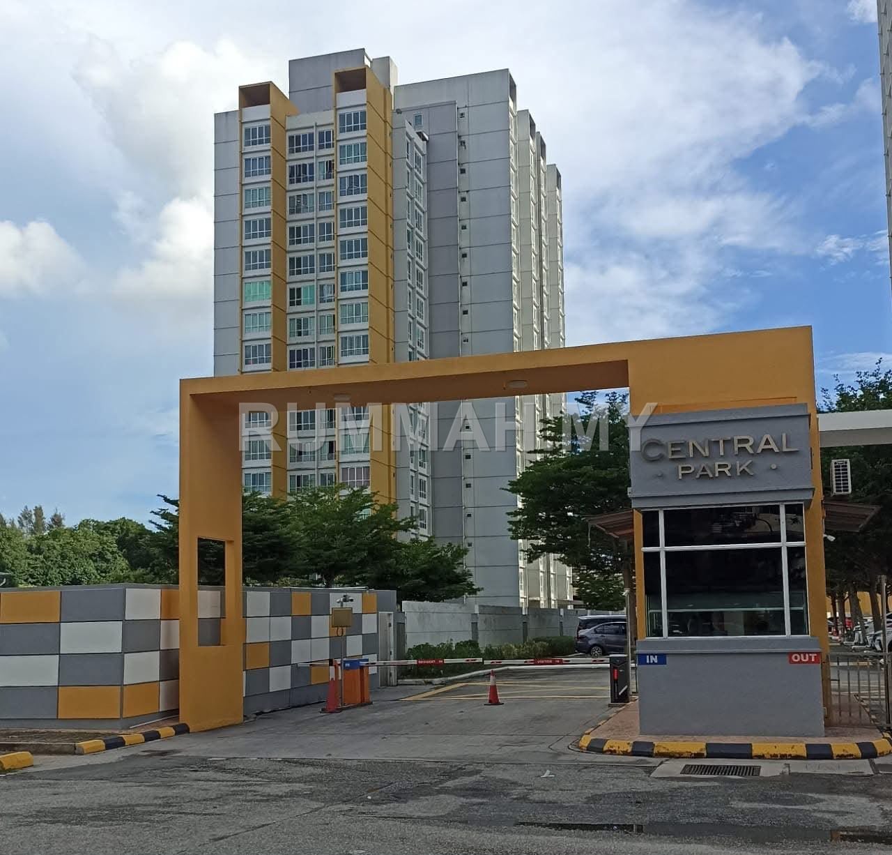 3-bedroom condo in George Town, Penang for sale - Central Garden Apartment Low Floor 850sf 1CP 
