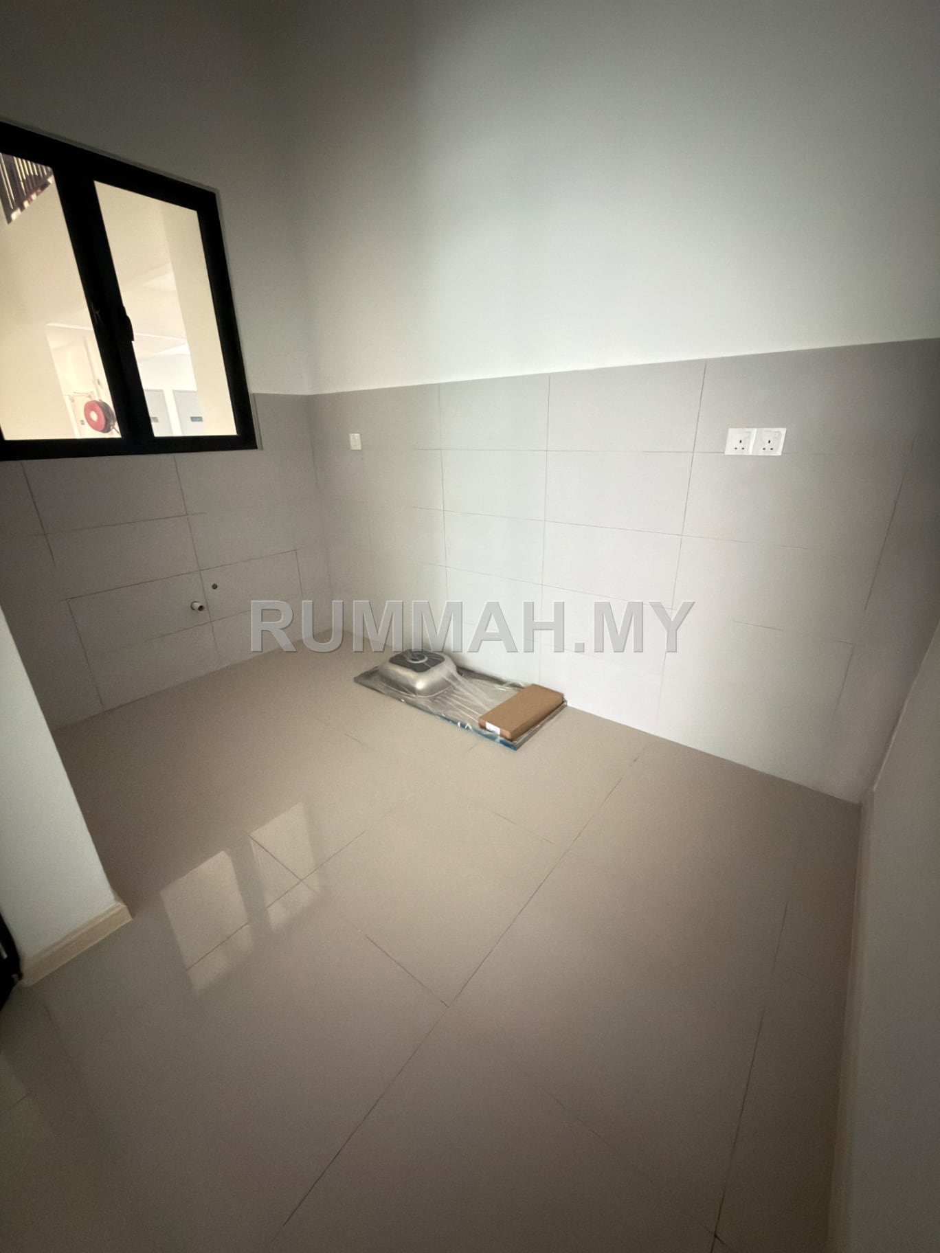 condo in Teluk Kumbar, Penang — photo 3