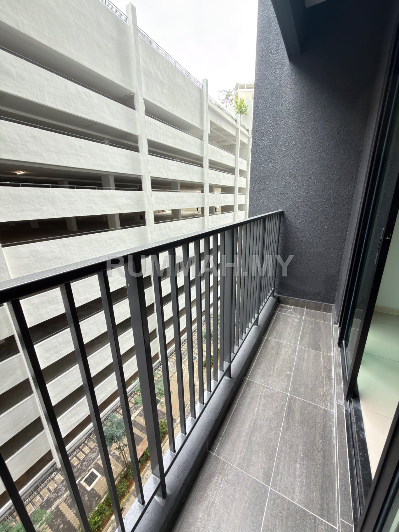 condo in Teluk Kumbar, Penang — photo 5