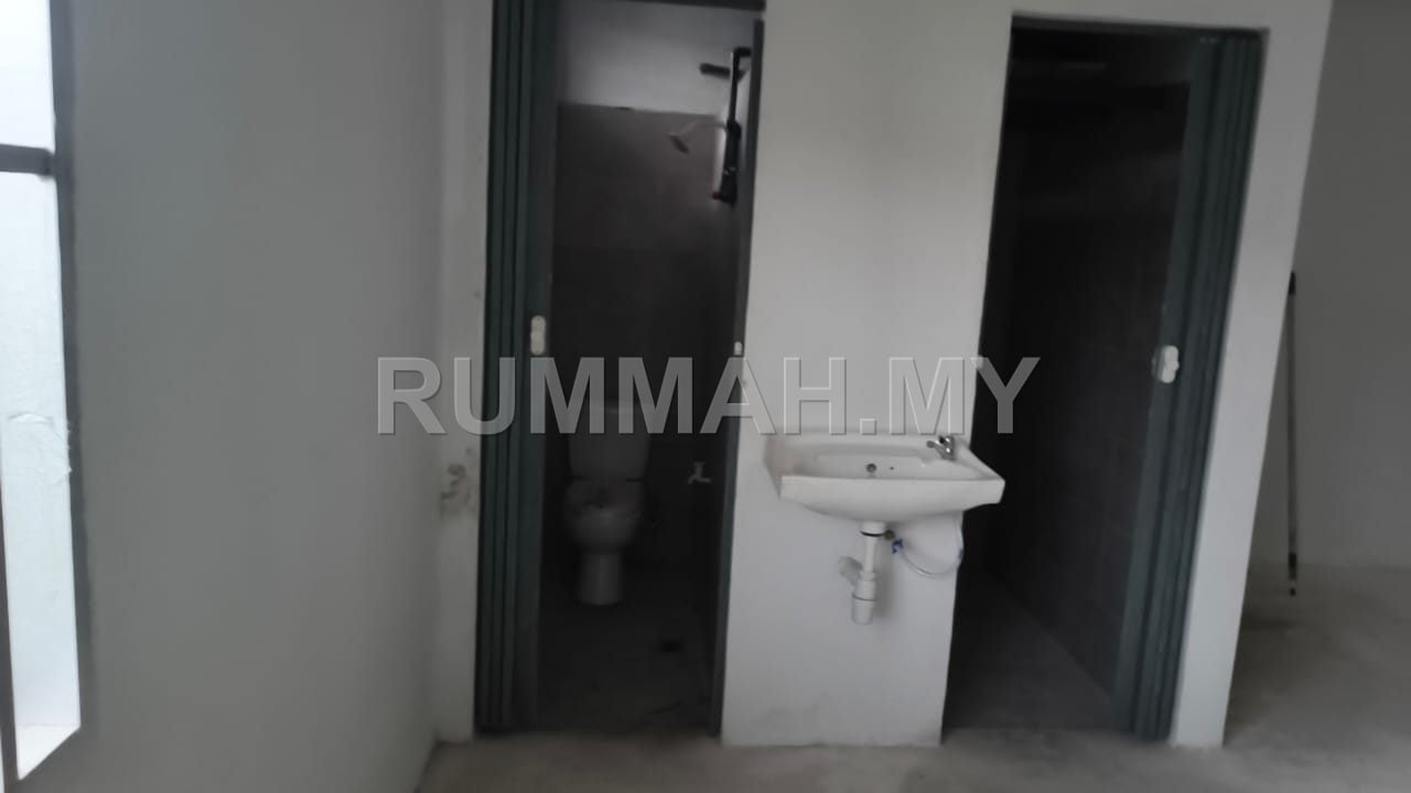 commercial in Kulim , Kedah — photo 3
