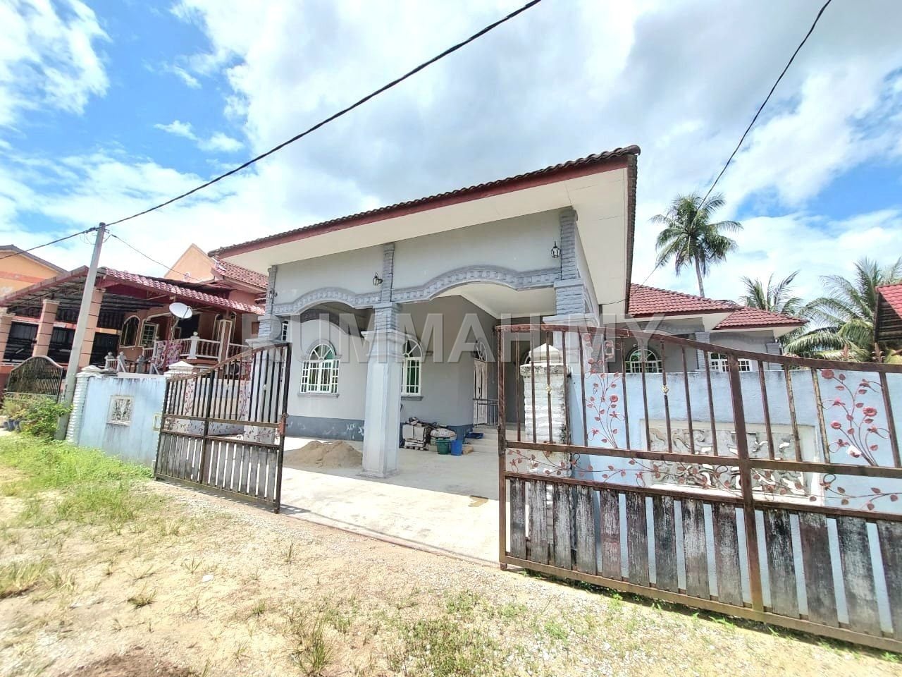 Rumah Banglo Luas Wakaf Bharu Kg Delima