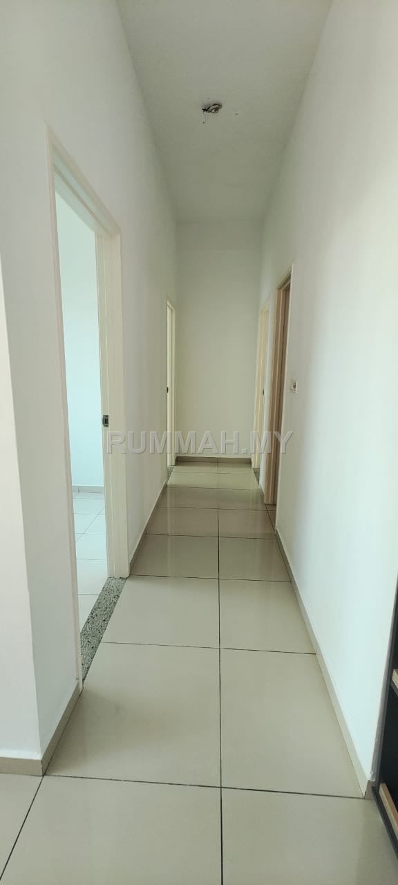 condo in Sungai Ara, Penang — photo 3