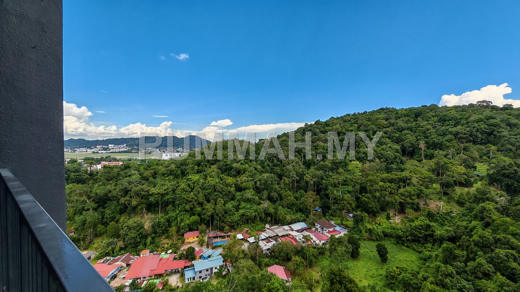 condo in Teluk Kumbar, Penang — photo 4