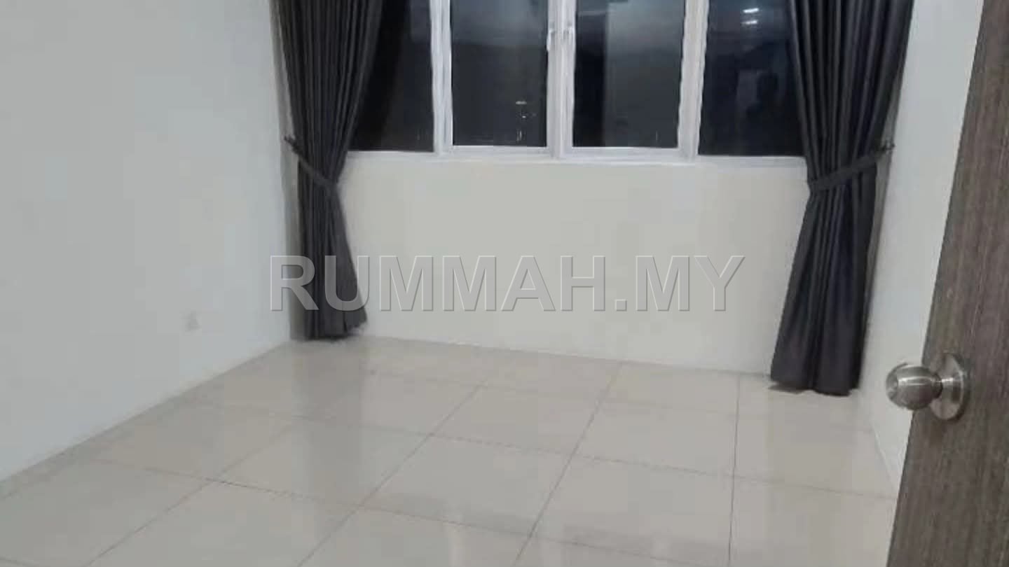 condo in Gelugor, Penang — photo 7