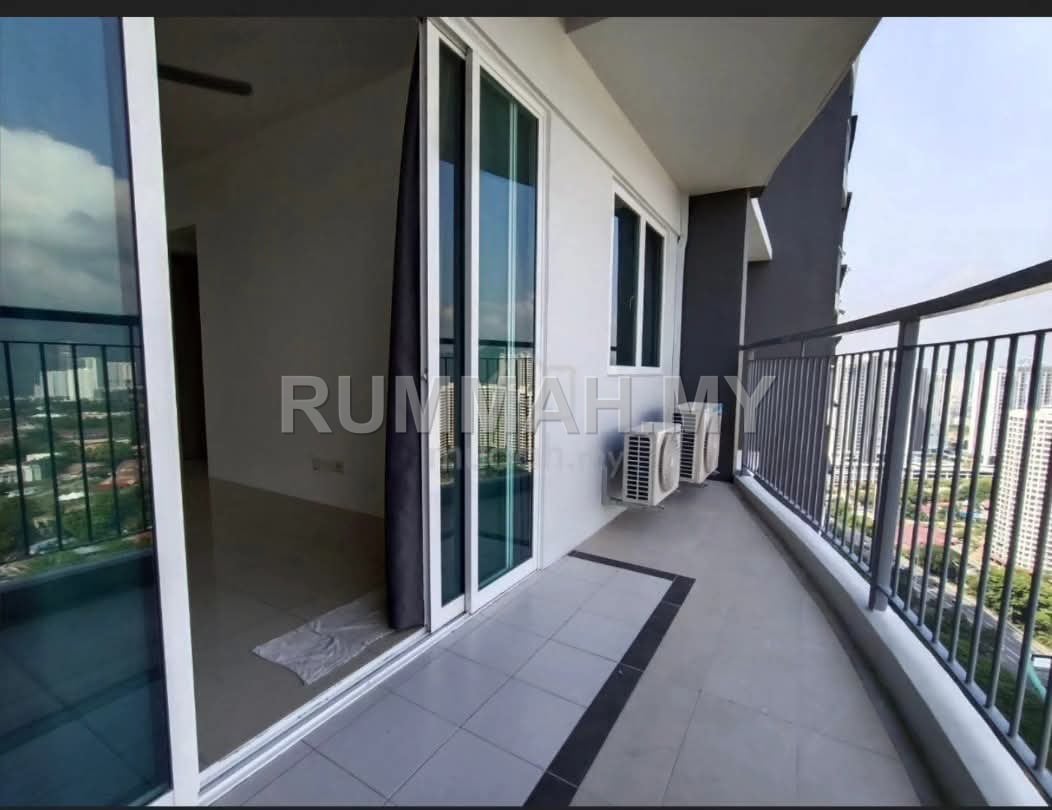 condo in Gelugor, Penang — photo 3