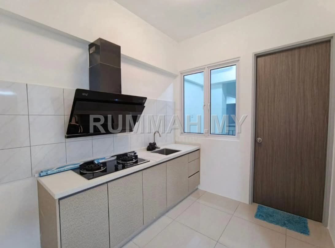 condo in Gelugor, Penang — photo 4