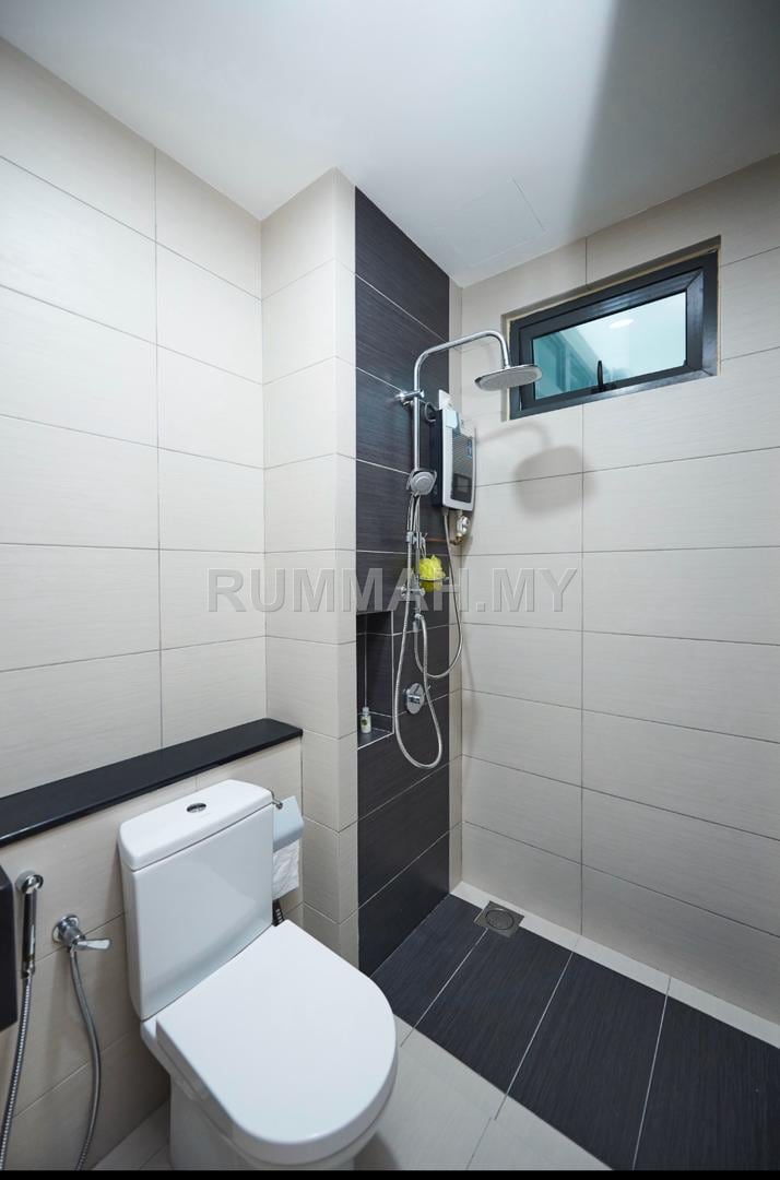 4-bedroom condo in Tanjung Tokong, Penang for rent - Marinox Sky Villas 1650 Sqft Fully Furnished For Rent !! 
