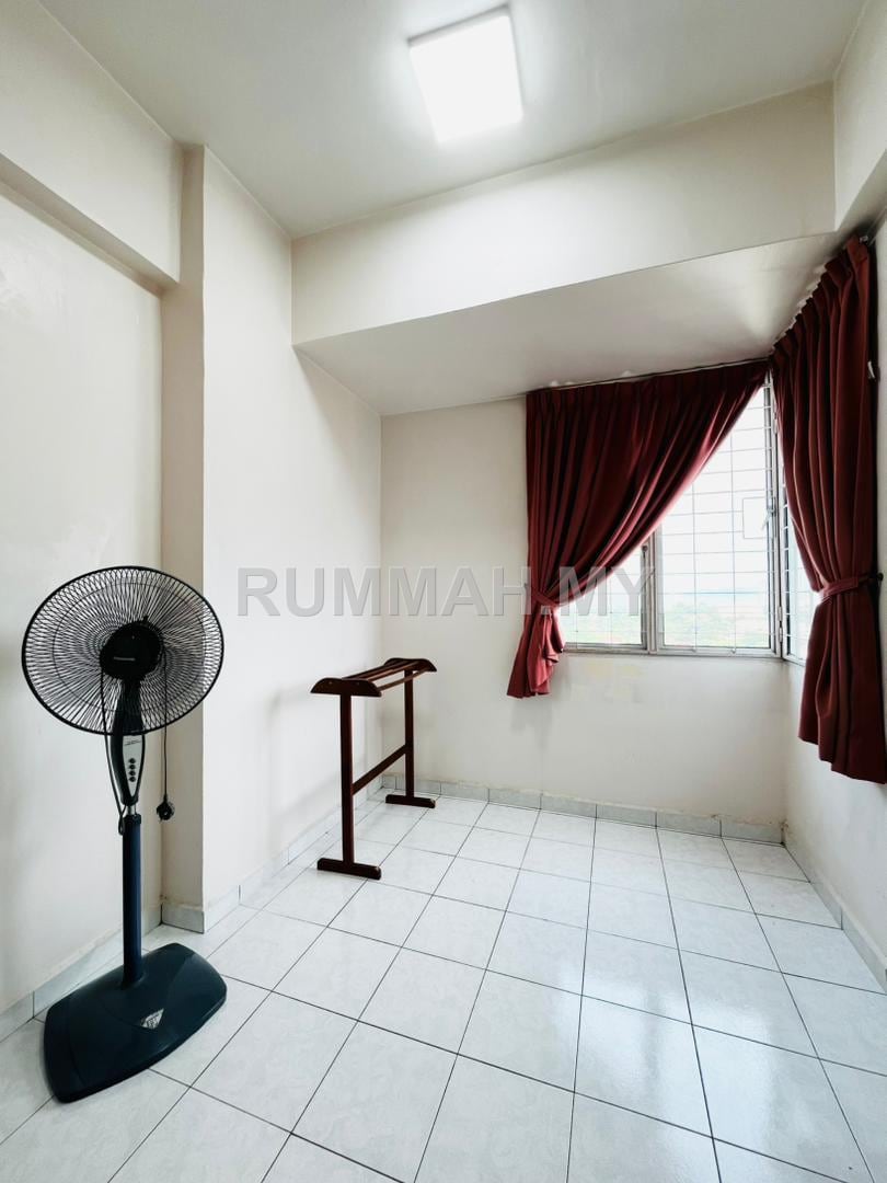 condo in Gelugor, Penang — photo 4