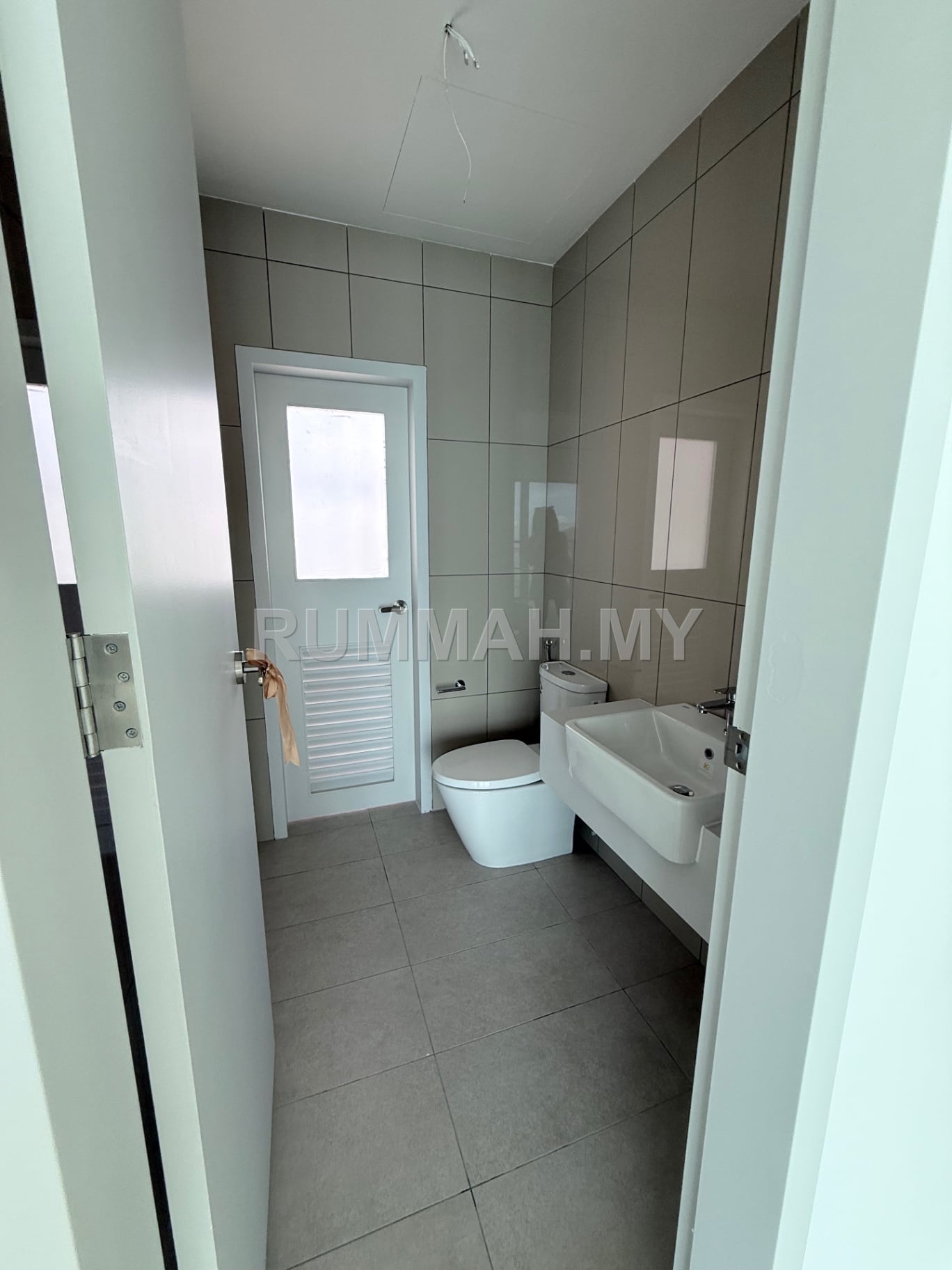 condo in Gelugor, Penang — photo 5